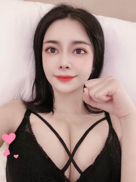 2020年10月23艺术学院毕业大胸妹子